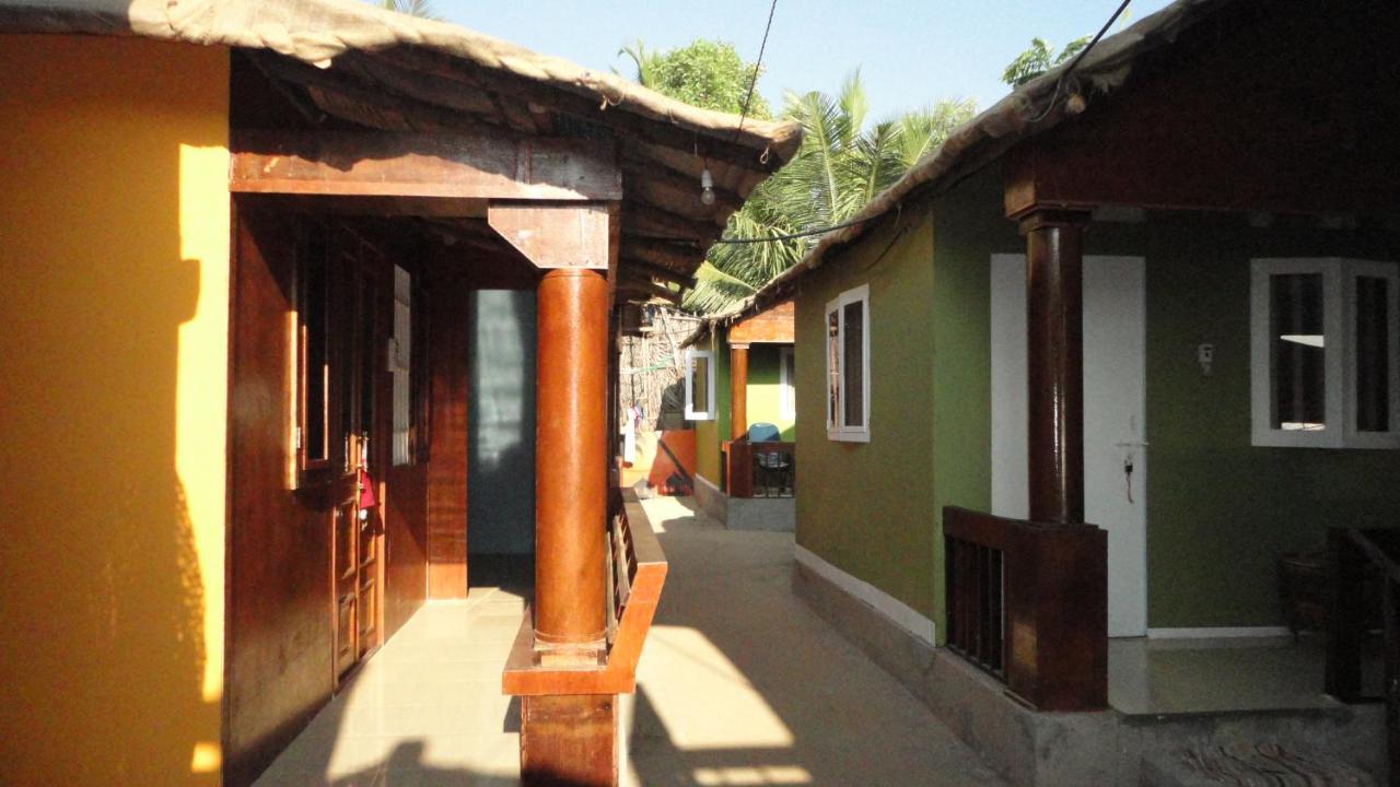 Casa Fiesta Sea Front Beach Huts Patnem Beach Kültér fotó