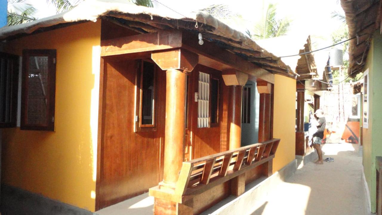 Casa Fiesta Sea Front Beach Huts Patnem Beach Kültér fotó