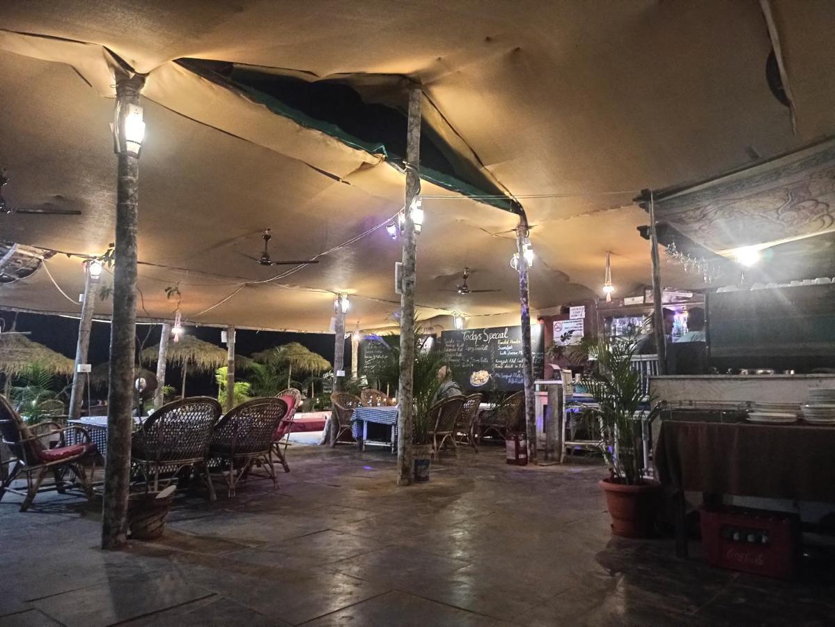 Casa Fiesta Sea Front Beach Huts Patnem Beach Kültér fotó