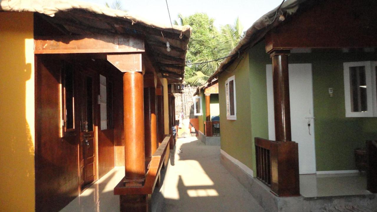 Casa Fiesta Sea Front Beach Huts Patnem Beach Kültér fotó