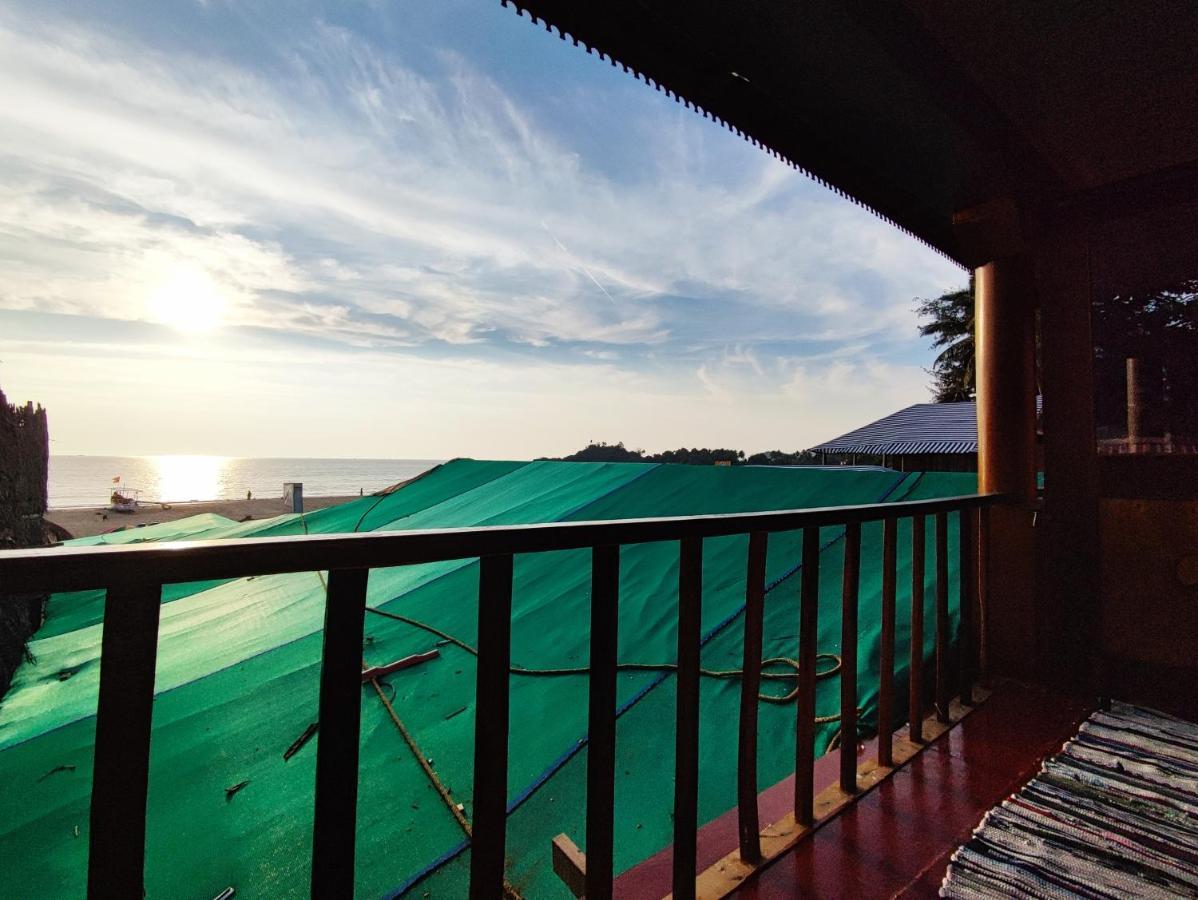 Casa Fiesta Sea Front Beach Huts Patnem Beach Kültér fotó