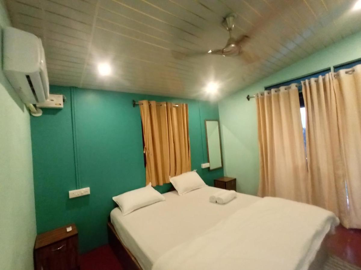 Casa Fiesta Sea Front Beach Huts Patnem Beach Kültér fotó